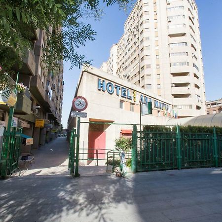 Apartament Center Deluxe Grenada Zewnętrze zdjęcie