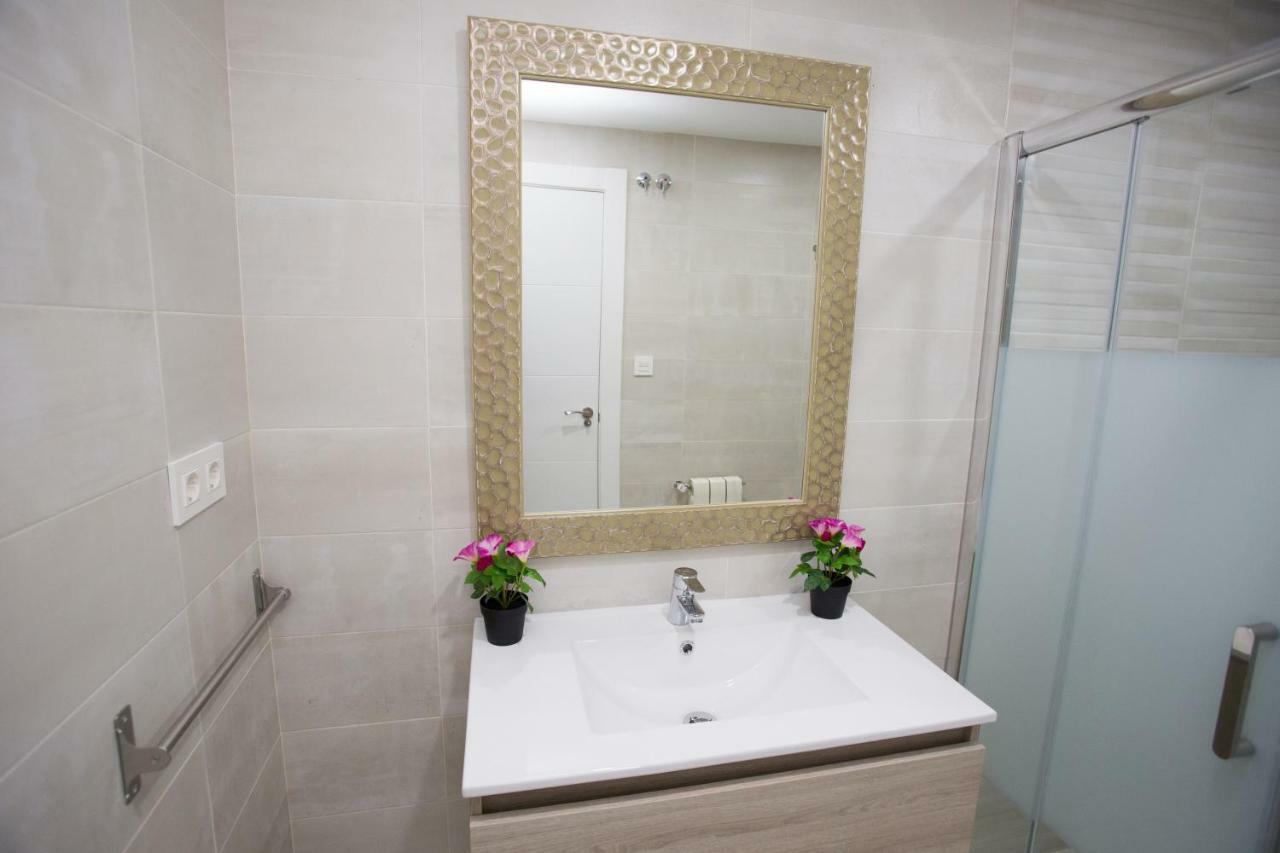 Apartament Center Deluxe Grenada Zewnętrze zdjęcie